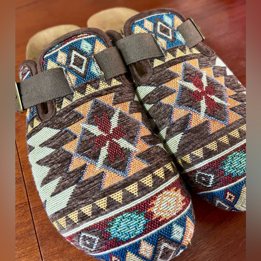 Dirty Laundry Mystify Platform Boho Southwestern Pattern Multicolor Aztec Clogs - Picture 10 of 15